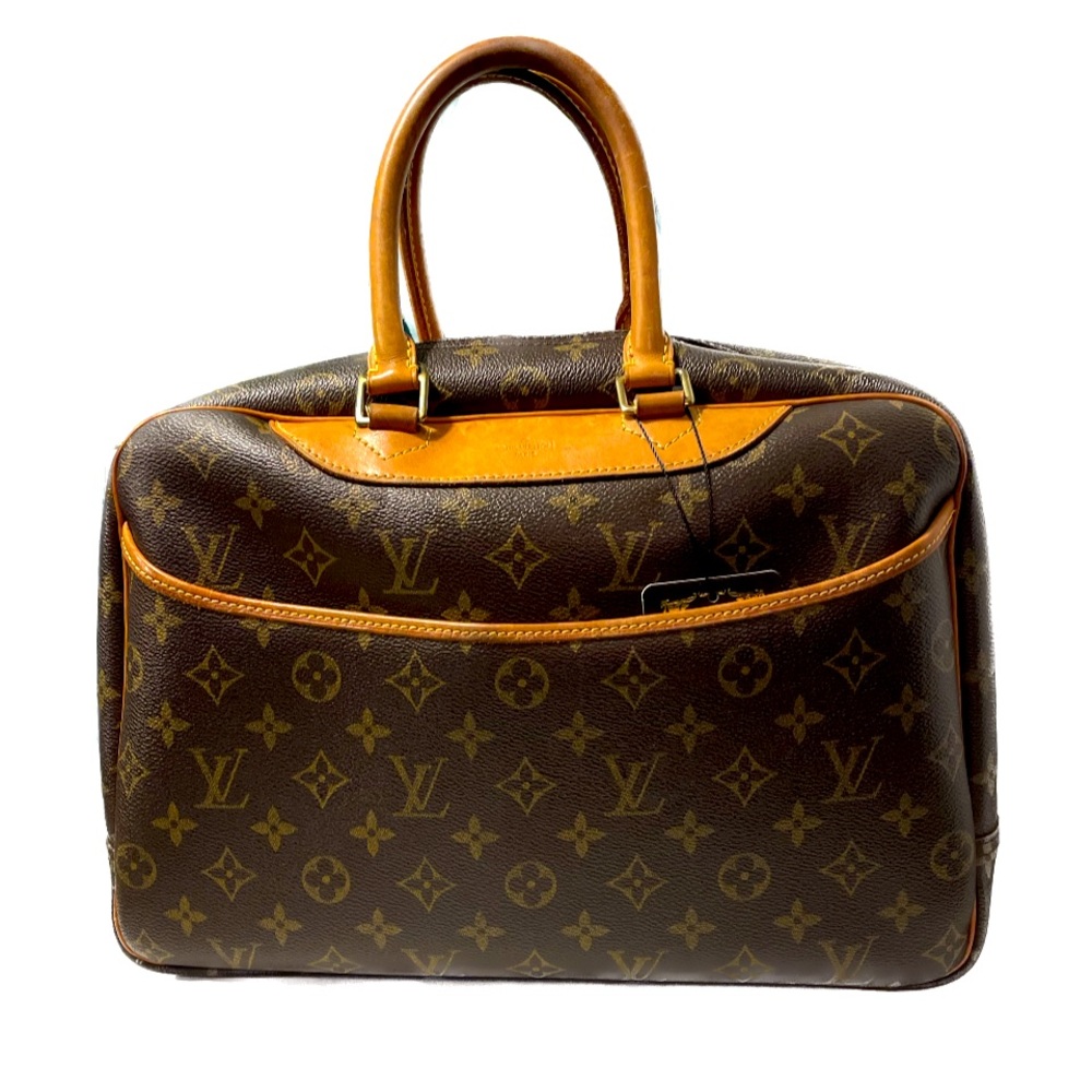 Authentic Beautiful LV Deauville (I kinda hope she doesn’t sell 😘)